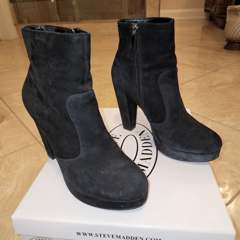 Rancee Steve Madden Suede Booties